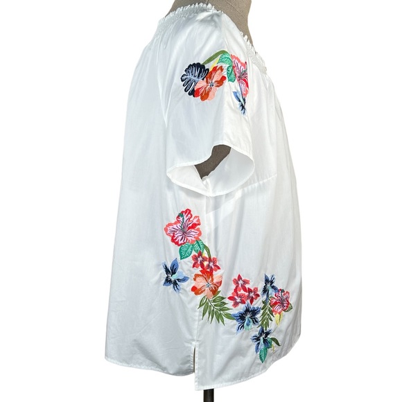 Talbots Woman Cool Cotton Floral Embroidered Blouse With Smocked Necklin… - Picture 6 of 14